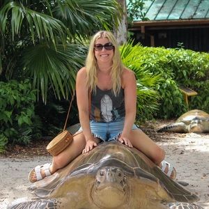 Meet your Posher, Emily